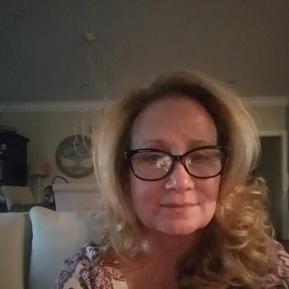 Meet your Posher, Donna - Picture 1 of 1